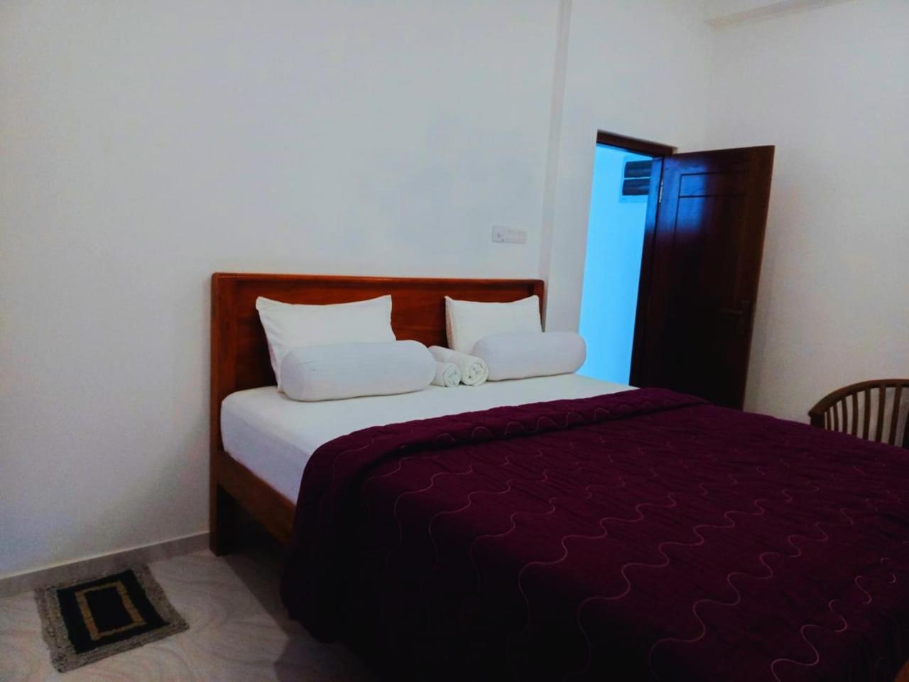 Blue Whales Hotel هيكادوفا المظهر الخارجي الصورة
