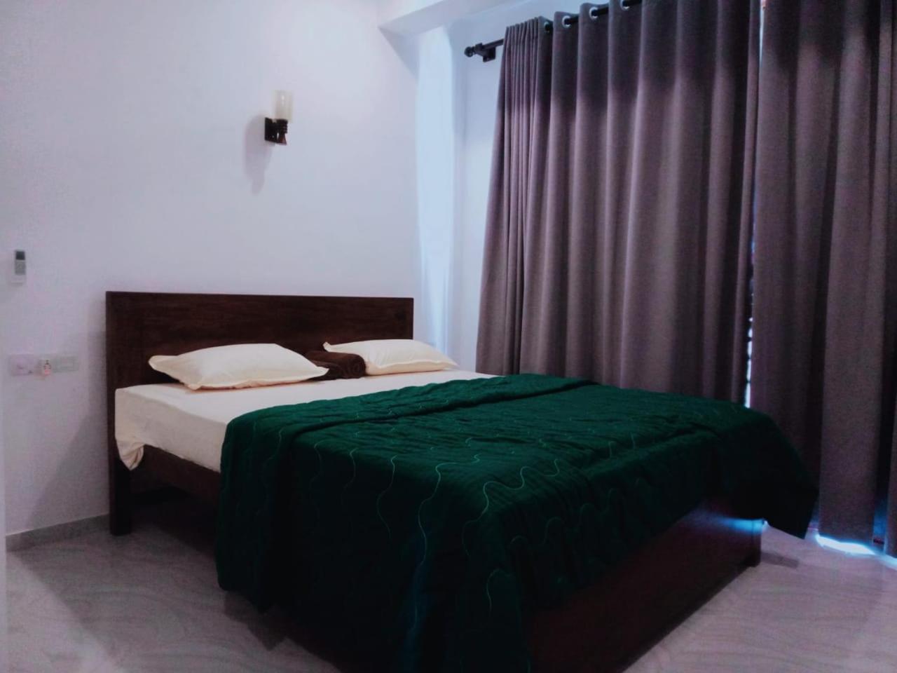 Blue Whales Hotel هيكادوفا المظهر الخارجي الصورة