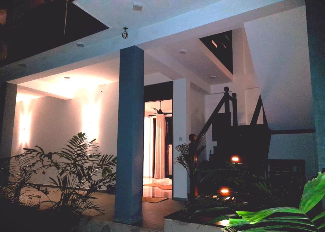 Blue Whales Hotel هيكادوفا المظهر الخارجي الصورة