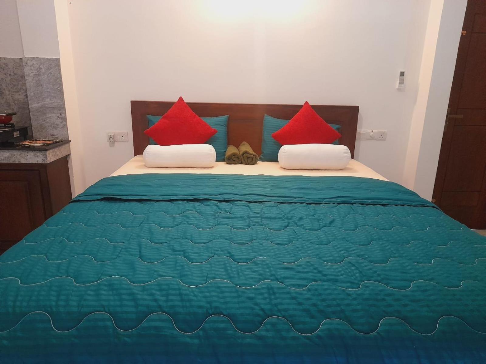 Blue Whales Hotel هيكادوفا المظهر الخارجي الصورة