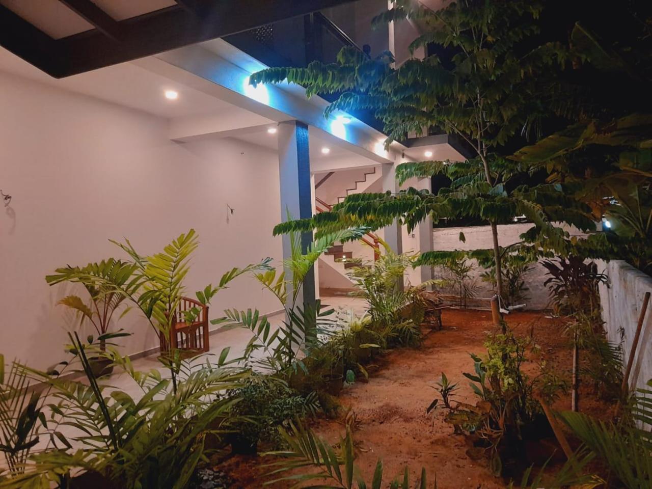 Blue Whales Hotel هيكادوفا المظهر الخارجي الصورة