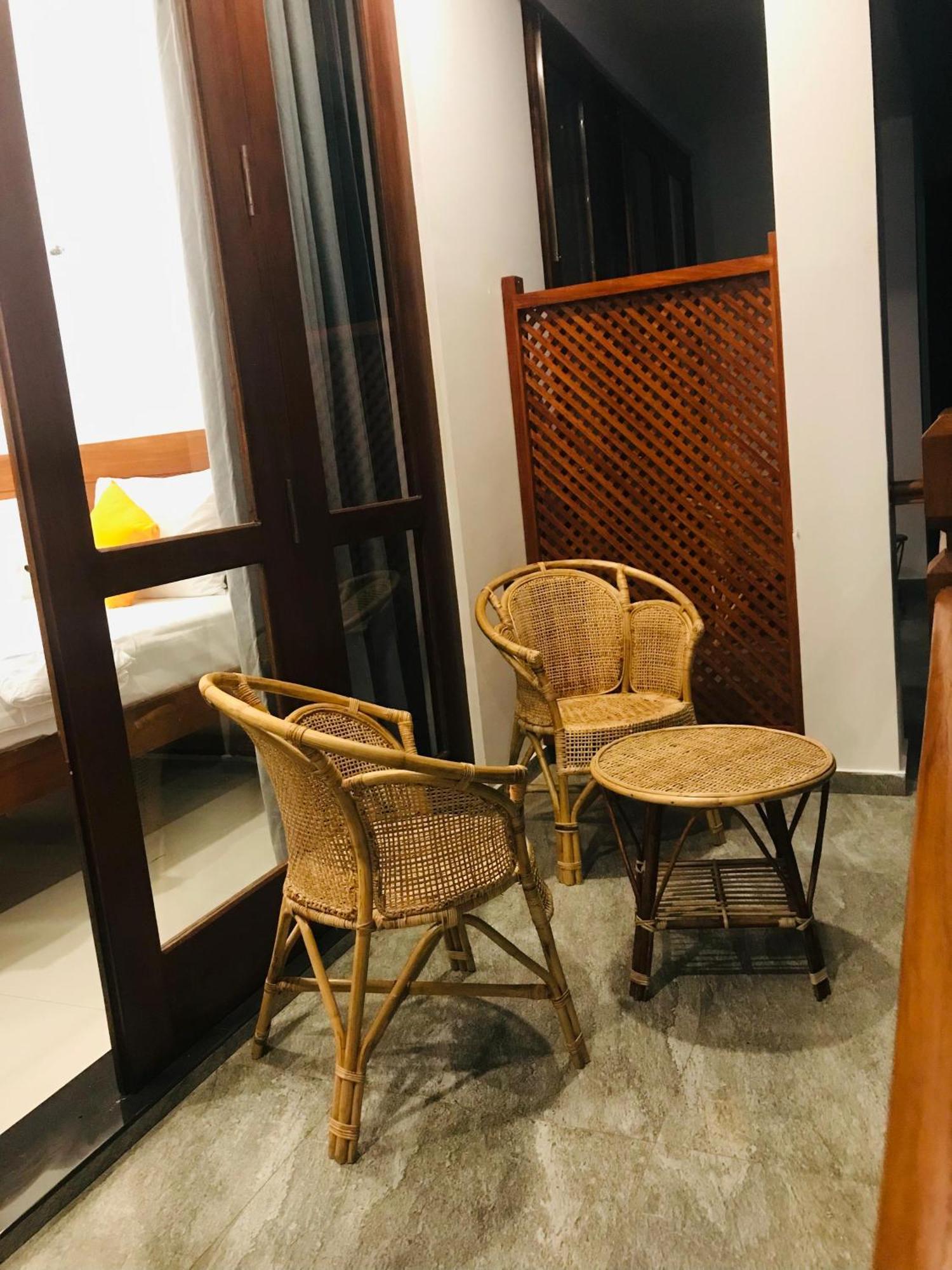 Blue Whales Hotel هيكادوفا المظهر الخارجي الصورة