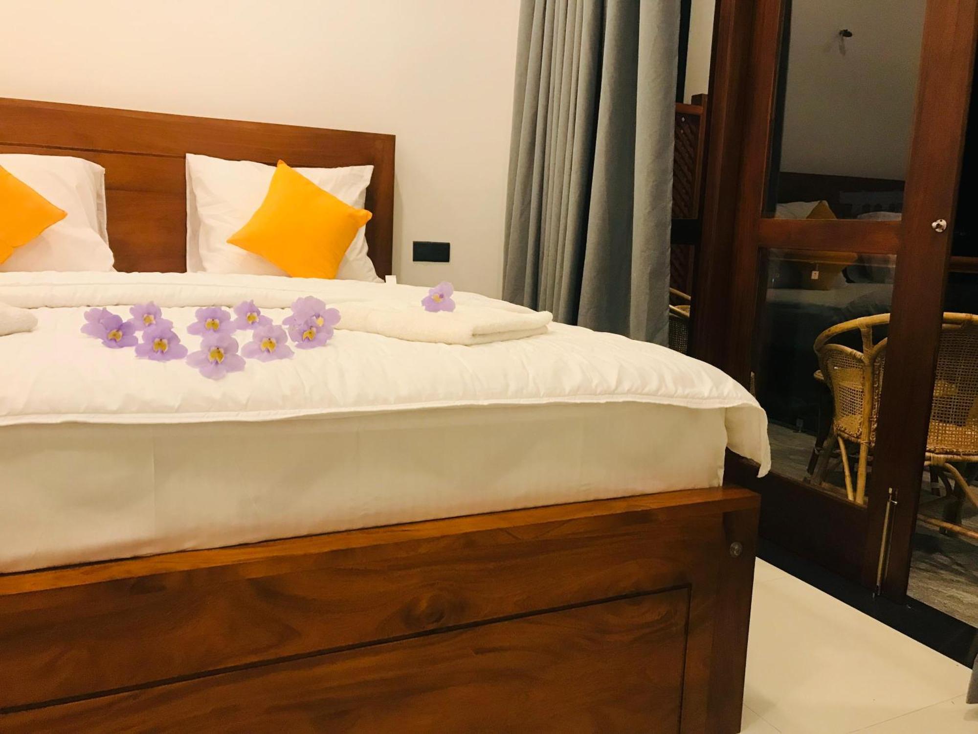 Blue Whales Hotel هيكادوفا المظهر الخارجي الصورة
