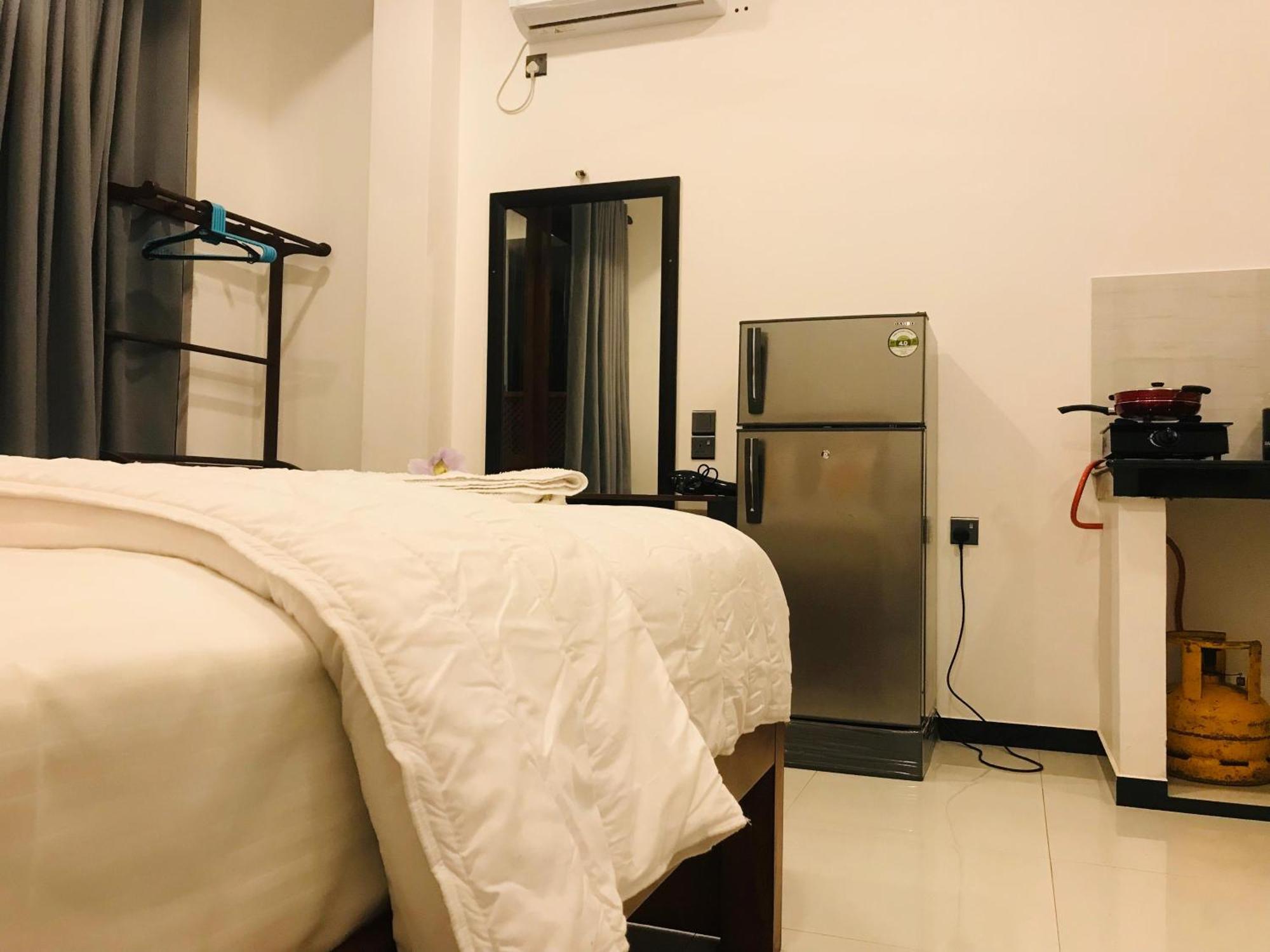 Blue Whales Hotel هيكادوفا المظهر الخارجي الصورة